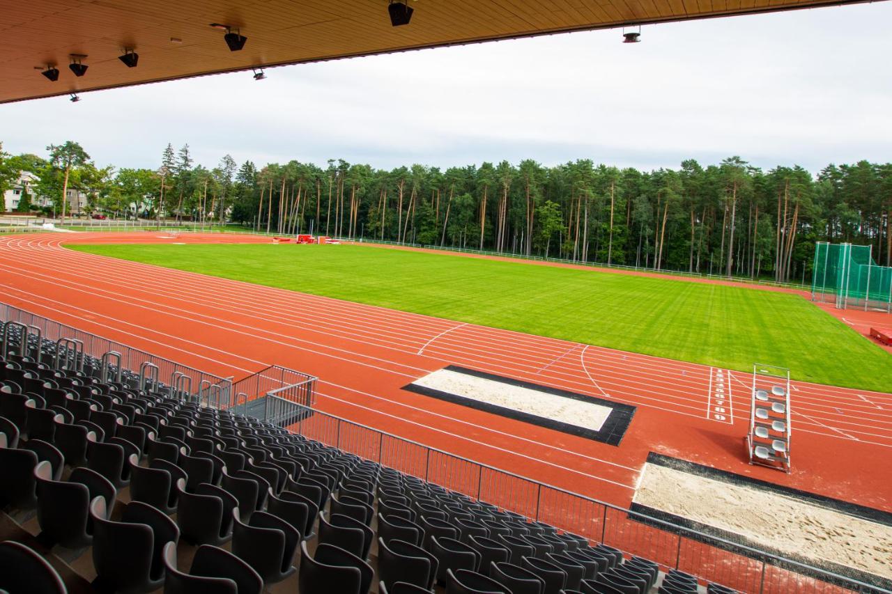 Stadium Hotel Valmiera Eksteriør bilde