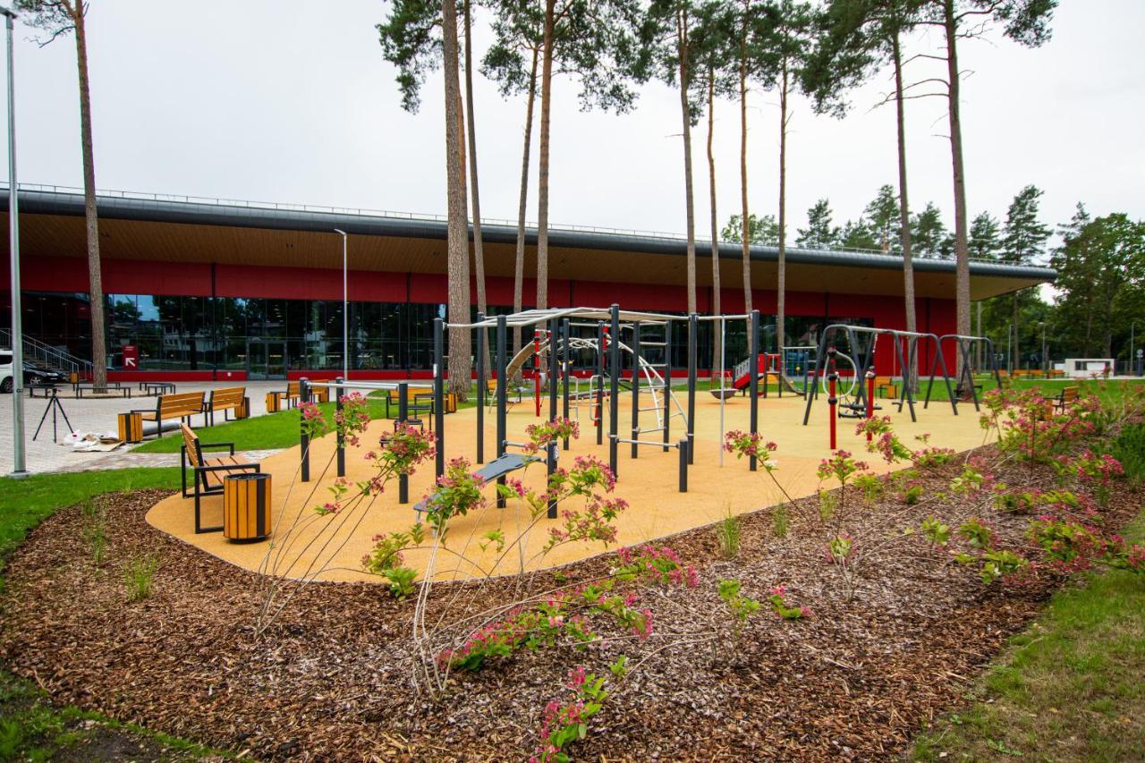 Stadium Hotel Valmiera Eksteriør bilde